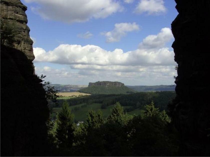Exklusive Ferienwohnung An Der Elbe Dresden Bagian luar foto